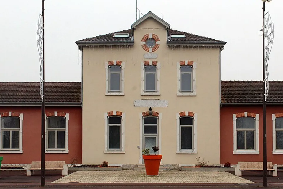 Péronnas
