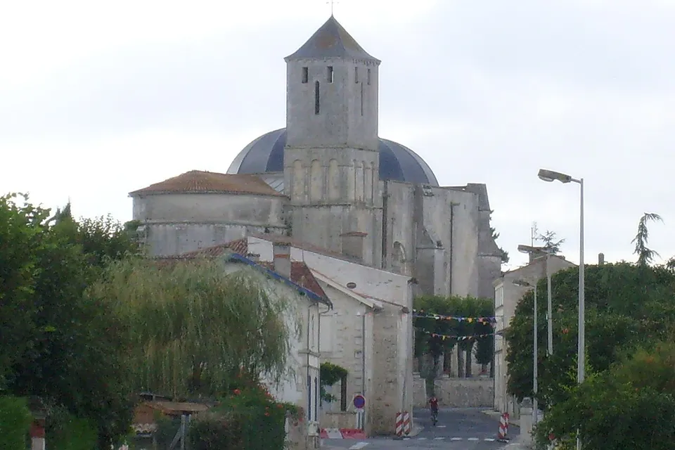 Saint-Romain-de-Benet