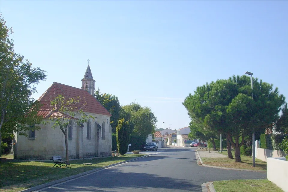 Le Grand-Village-Plage