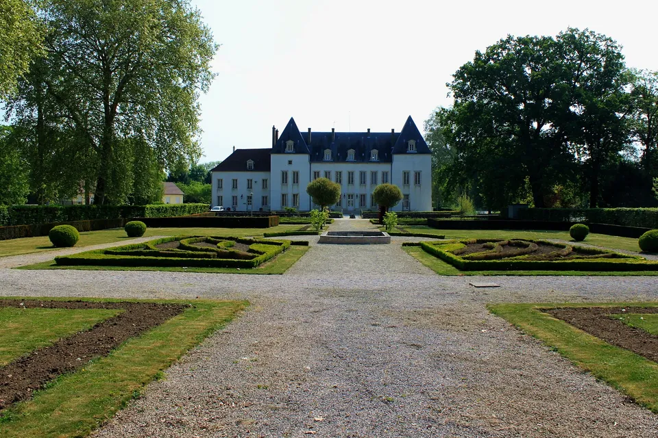 Chevigny-Saint-Sauveur