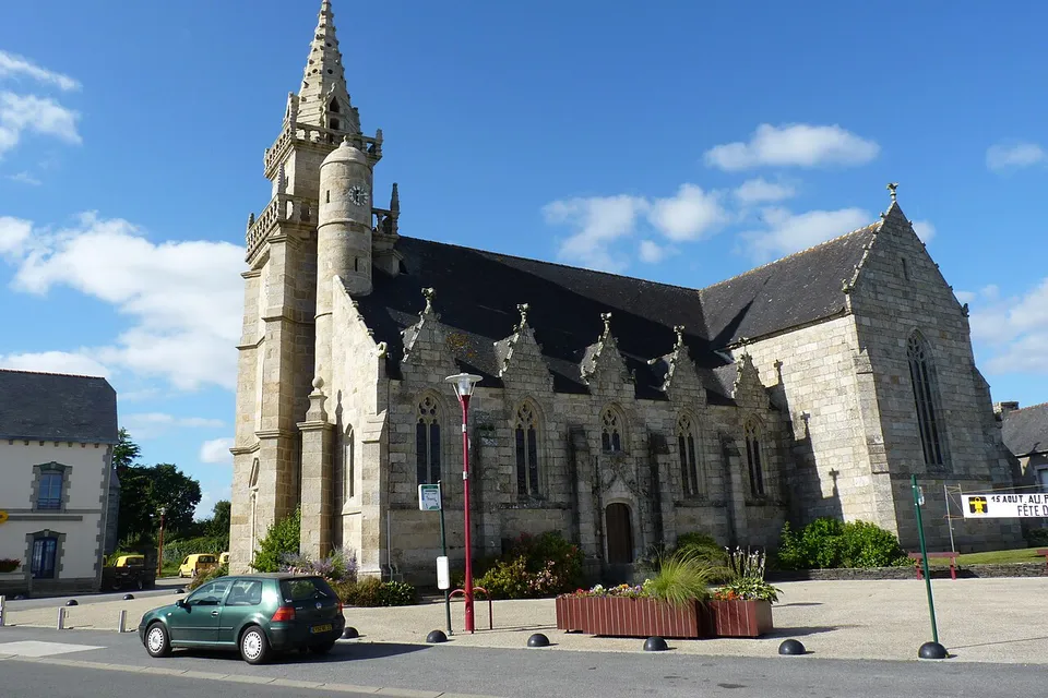 Maël-Carhaix