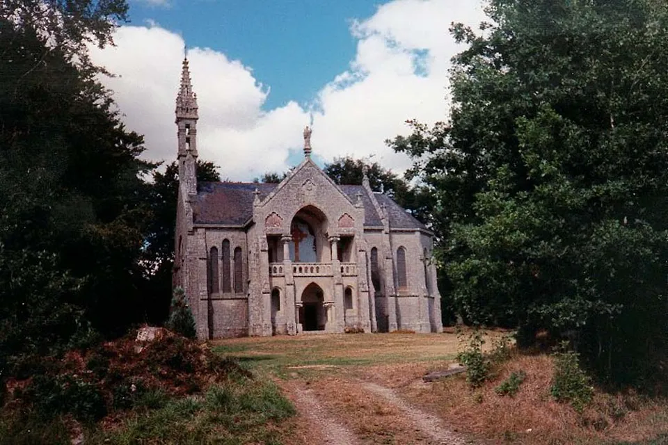 Plomodiern