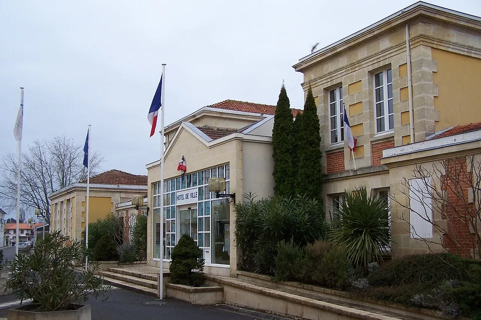 Arès