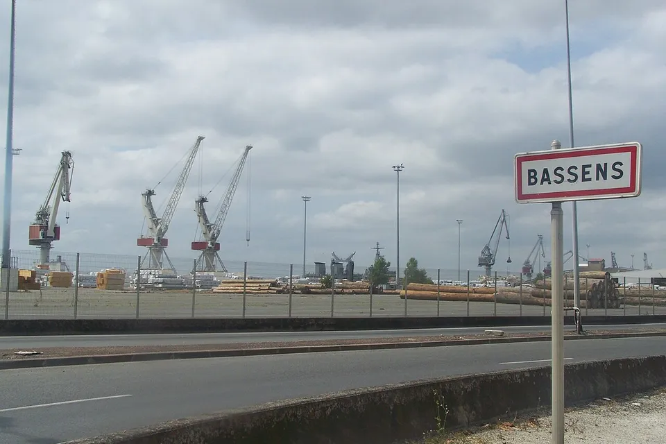 Bassens
