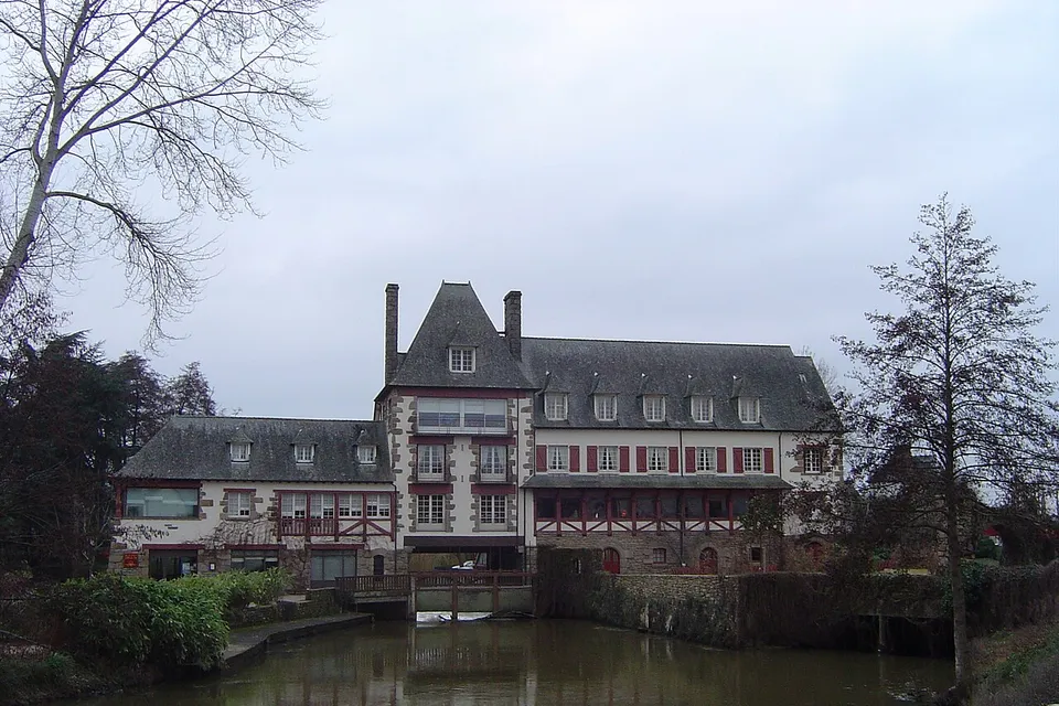 Châteaubourg