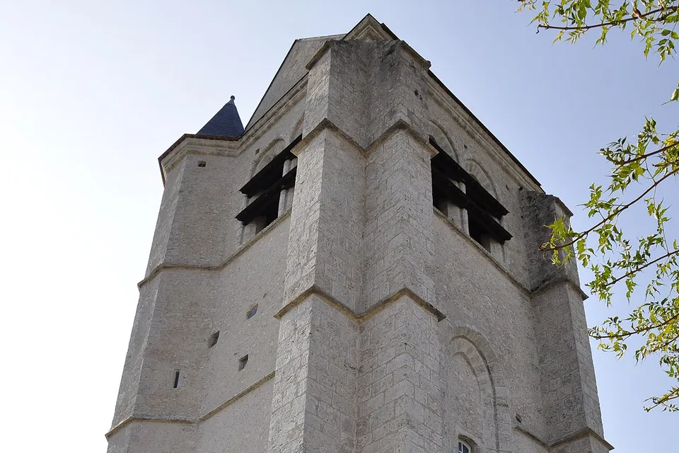 Montlivault