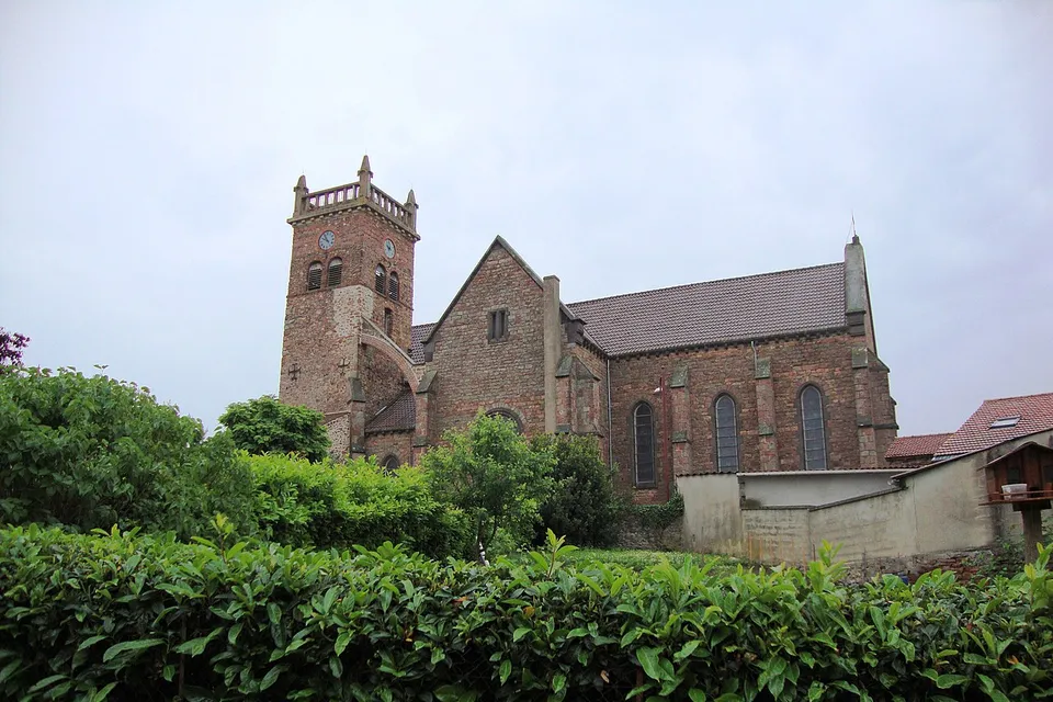 Saint-Cyr-de-Favières