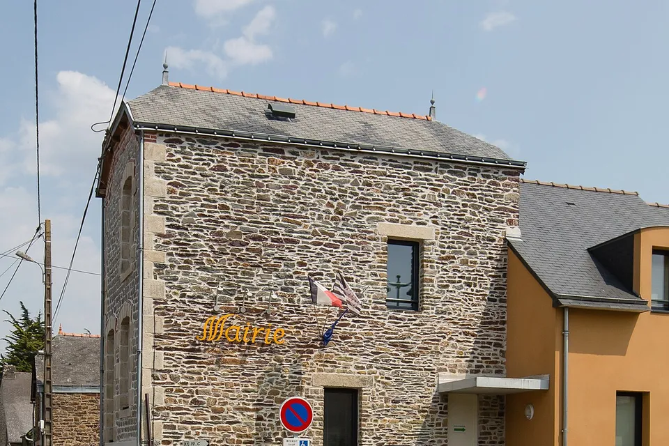 Néant-sur-Yvel