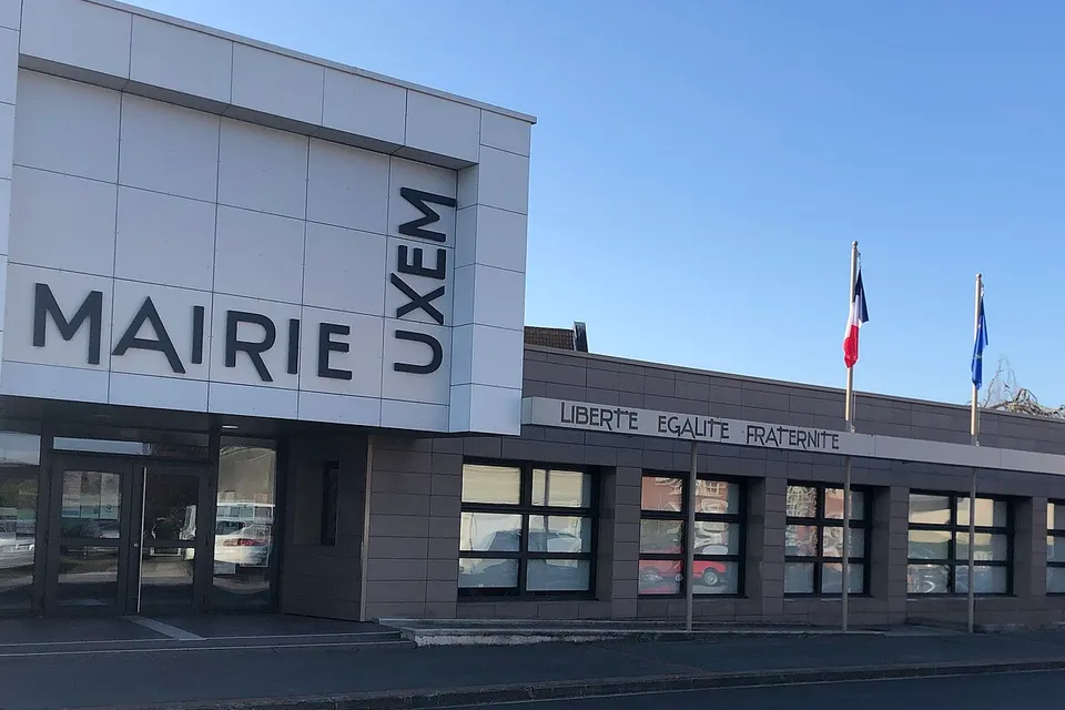 Uxem