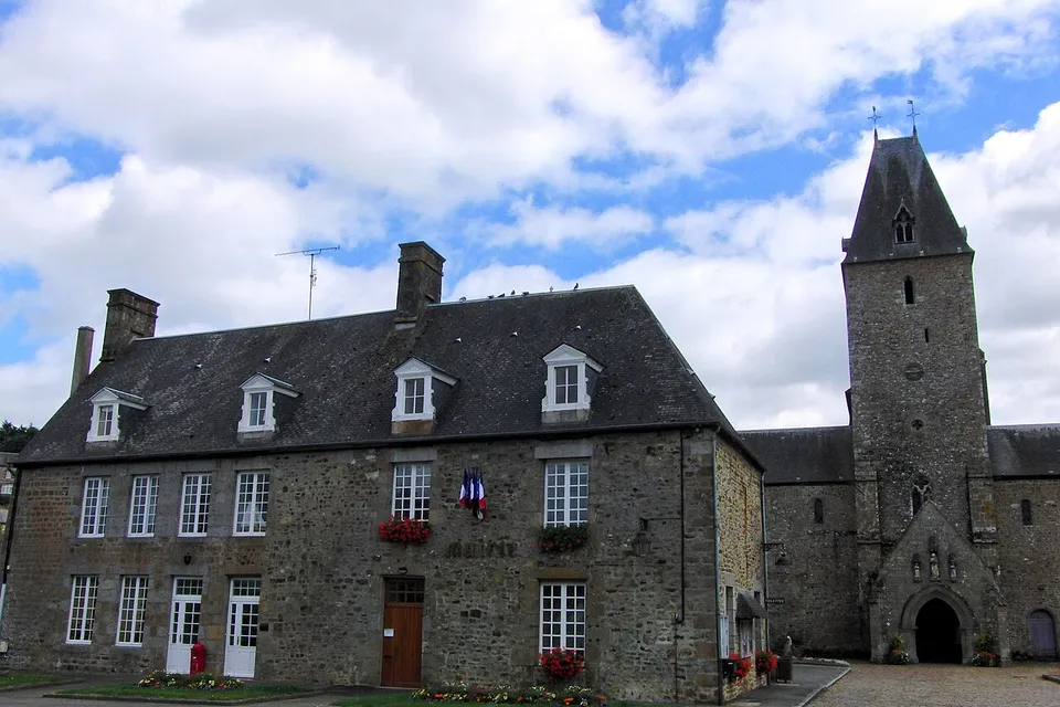 Lonlay-l'Abbaye