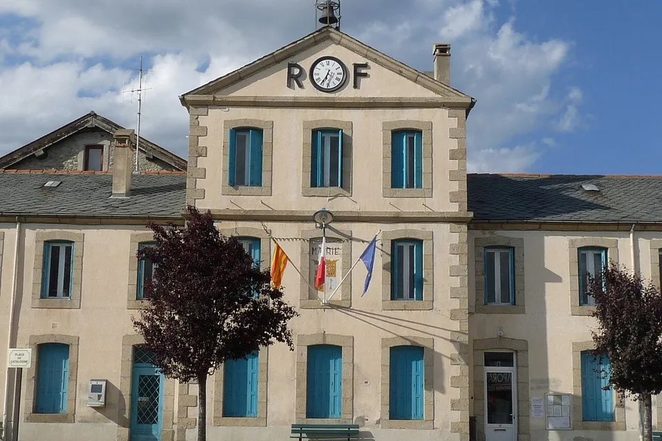 Bourg-Madame