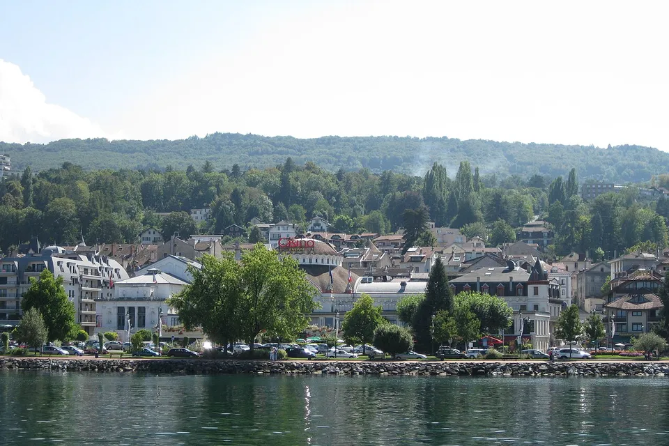 Évian-les-Bains