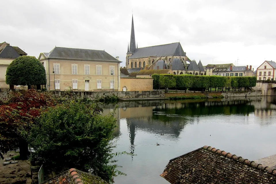 Nemours