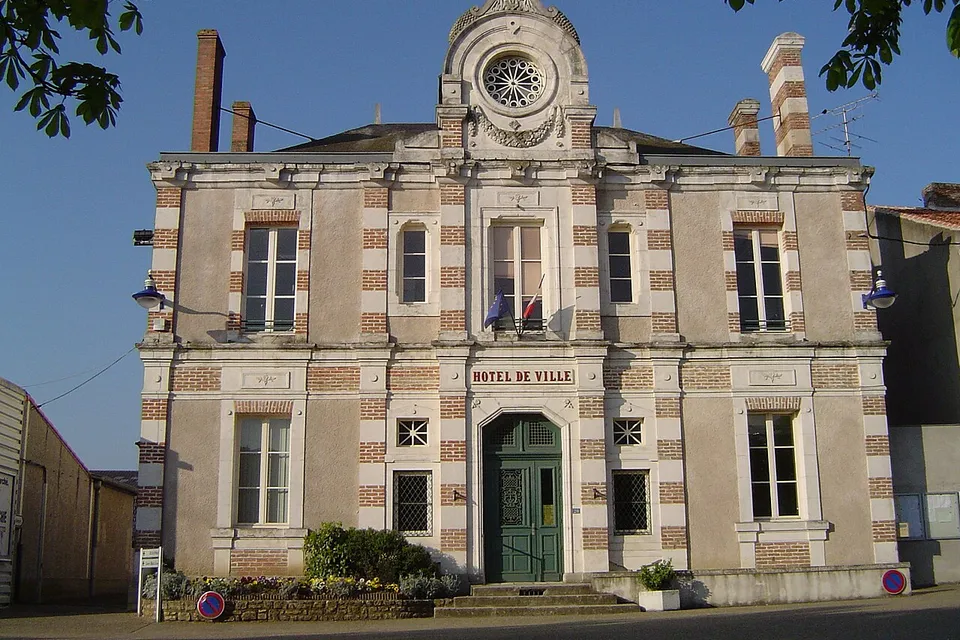 Thénezay