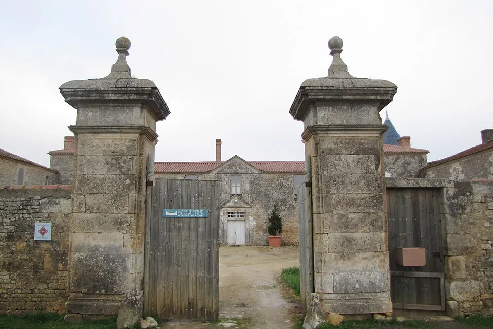 Sainte-Gemme-la-Plaine