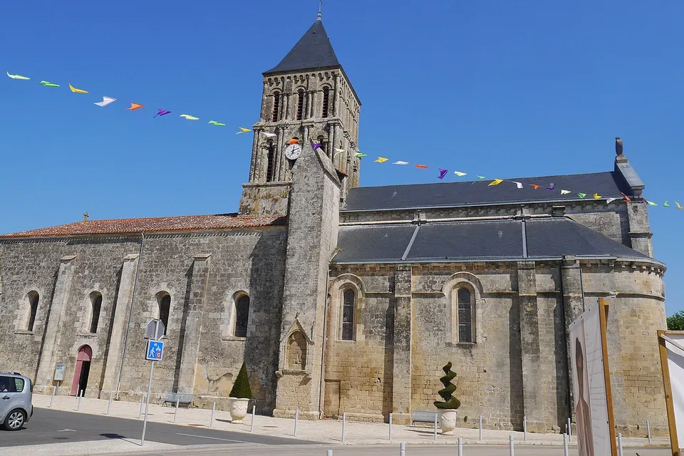 Saint-Hilaire-des-Loges