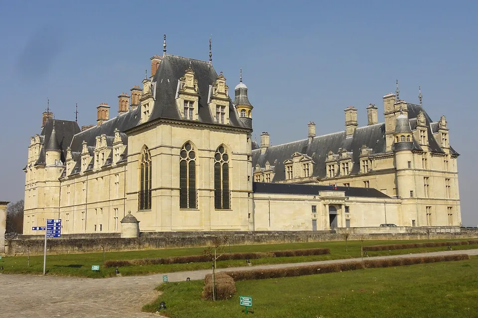 Écouen